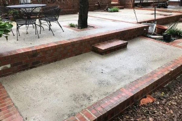 Clean driveway after professional pressure washing in Menifee