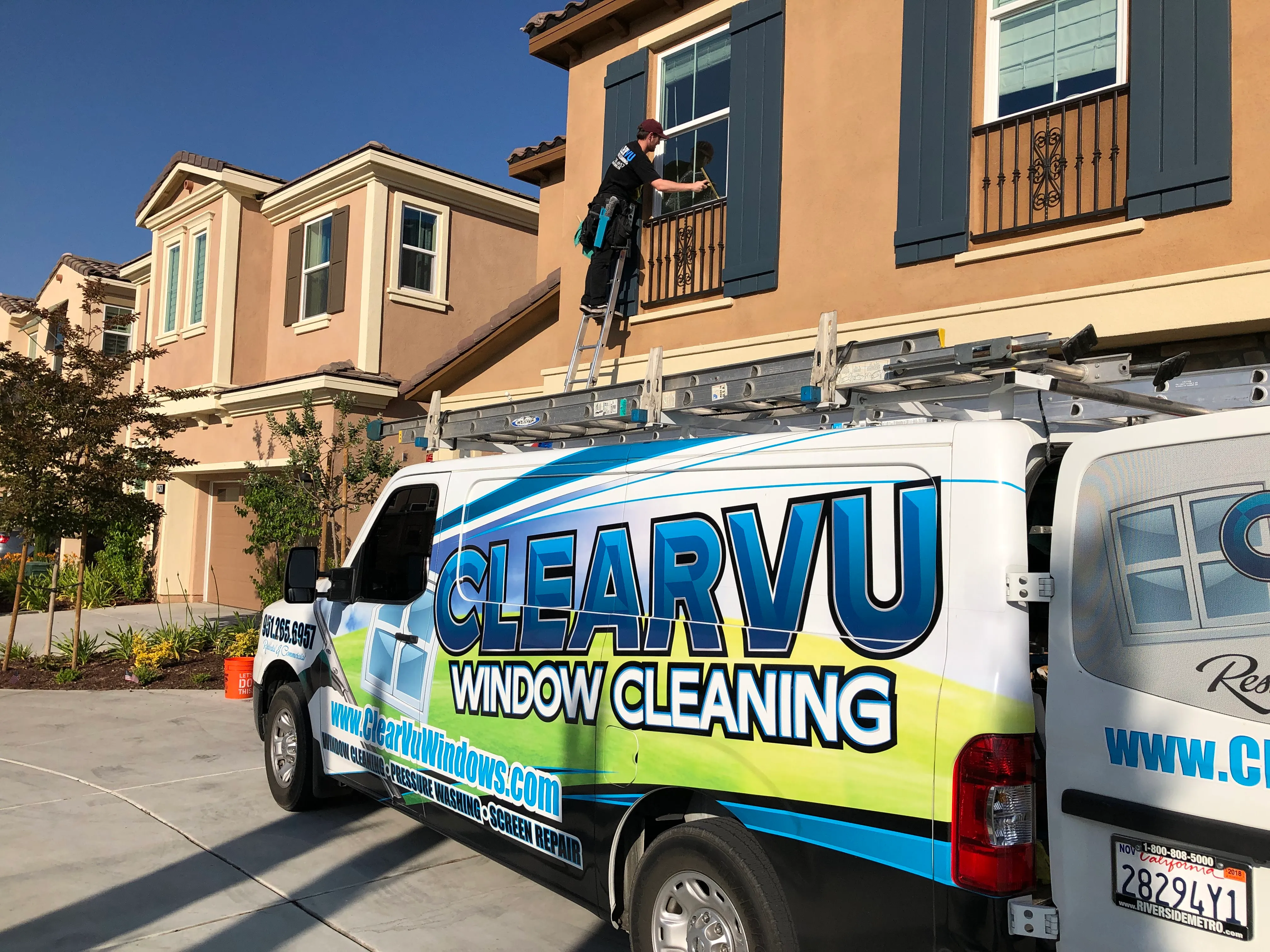 Streak-free window cleaning results on a Corona CA home