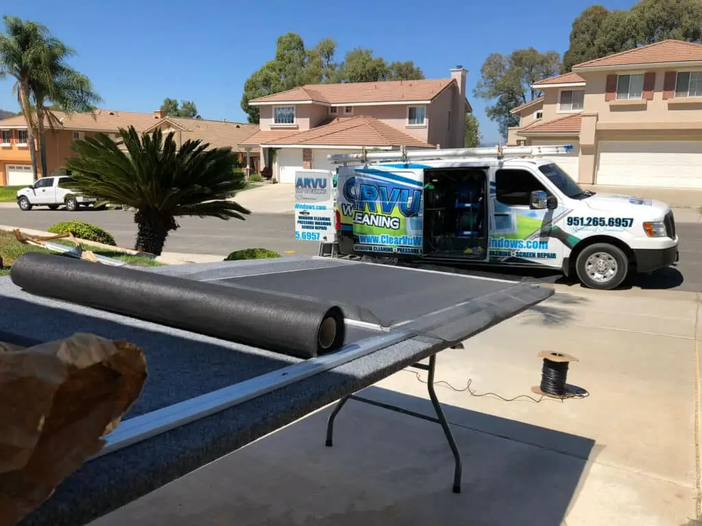 Window screen repair and replacement service